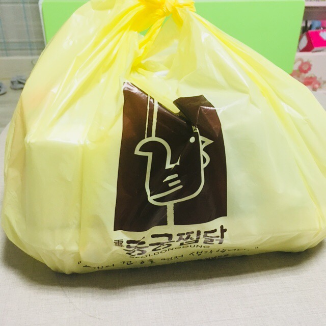 동궁찜닭 매장 방문 후 남겨주신 고객 리뷰 사진입니다.