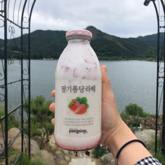 카페 팡시온 매장 방문 후 남겨주신 고객 리뷰 사진입니다.