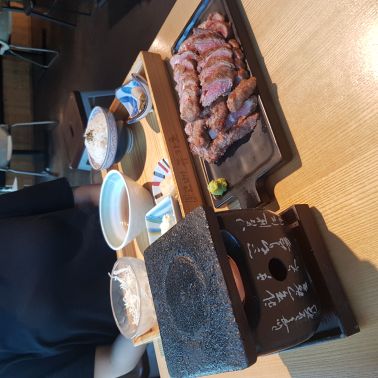 고베규카츠 대학로점 매장 방문 후 남겨주신 고객 리뷰 사진입니다.