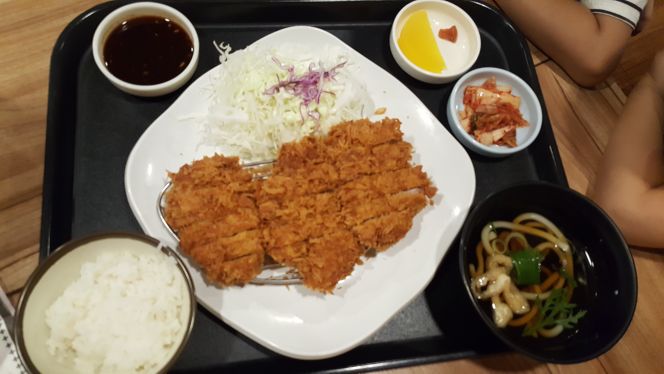 가츠시 건대점 매장 방문 후 남겨주신 고객 리뷰 사진입니다.
