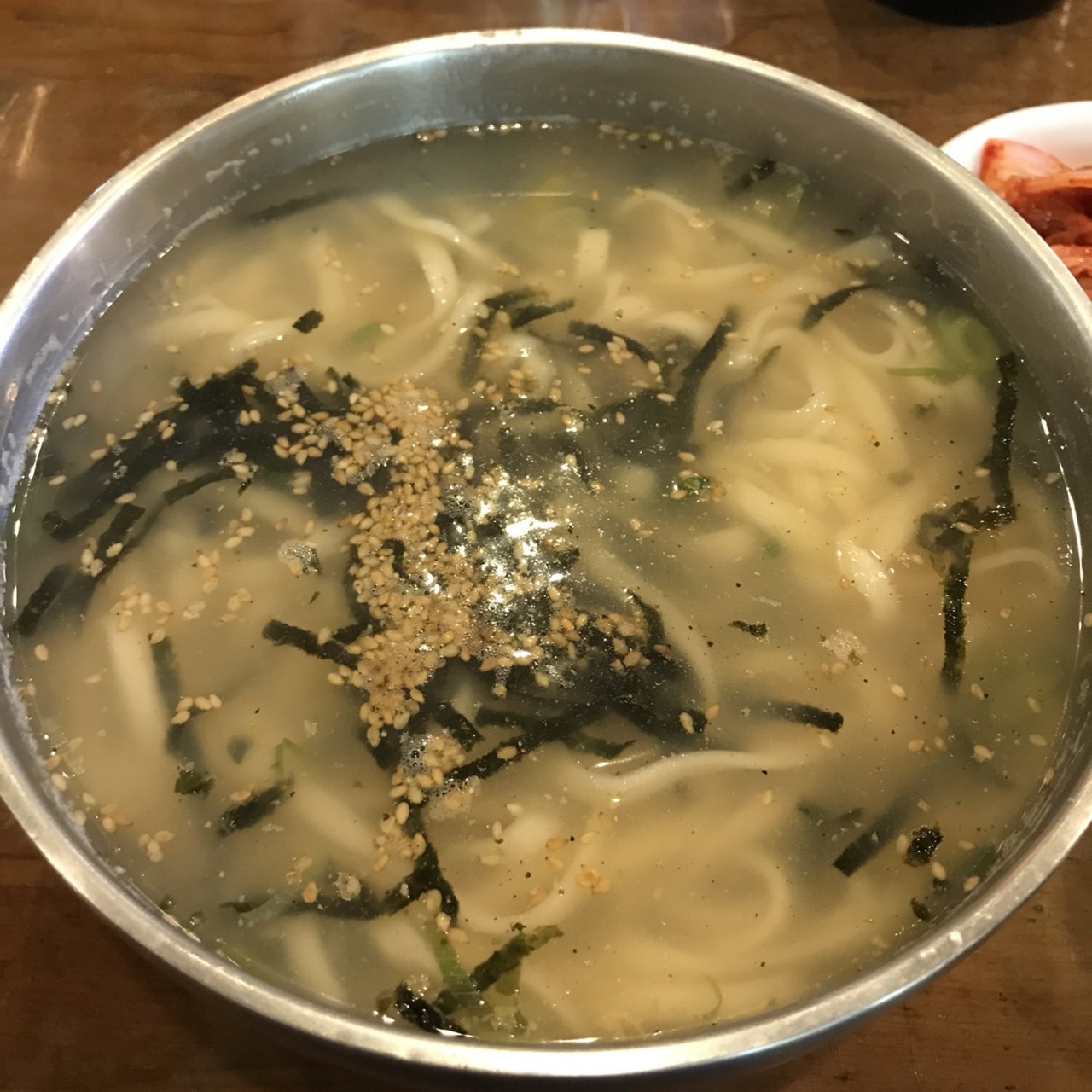 조선칼국수 매장 방문 후 남겨주신 고객 리뷰 사진입니다.