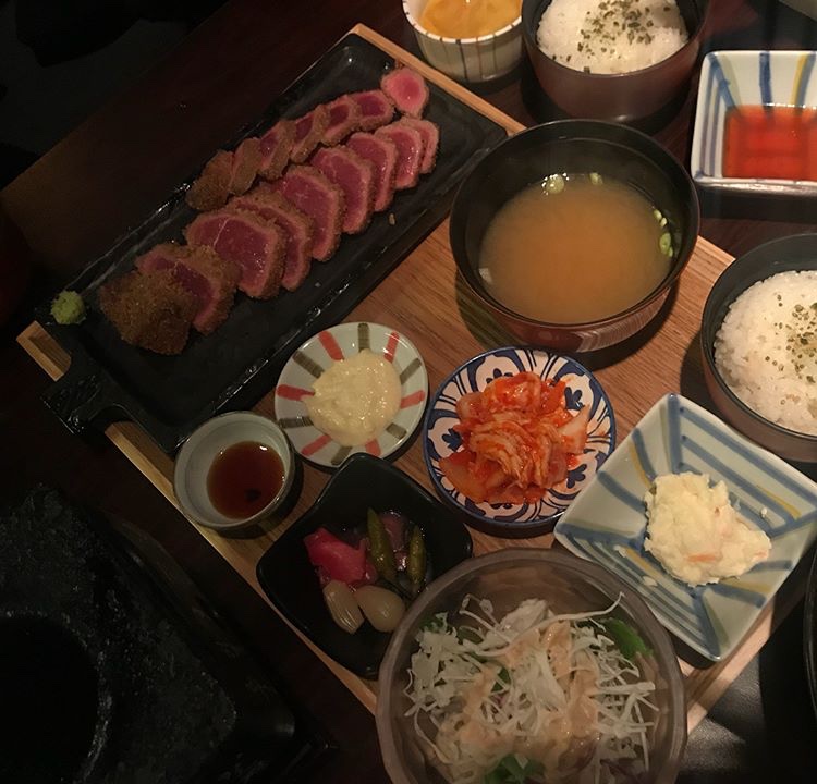 고베규카츠 광교점 매장 방문 후 남겨주신 고객 리뷰 사진입니다.