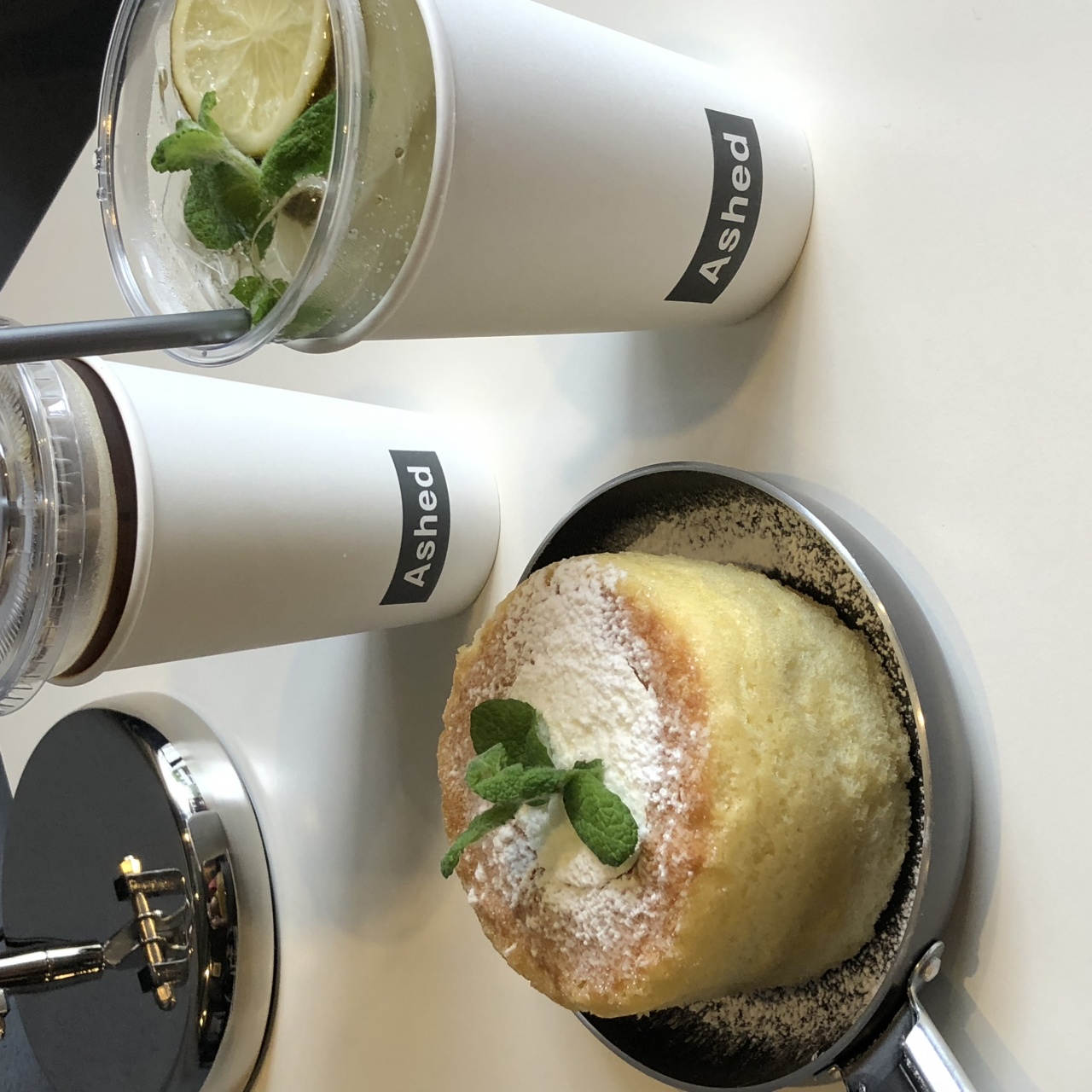 Cafe Ashed 매장 방문 후 남겨주신 고객 리뷰 사진입니다.