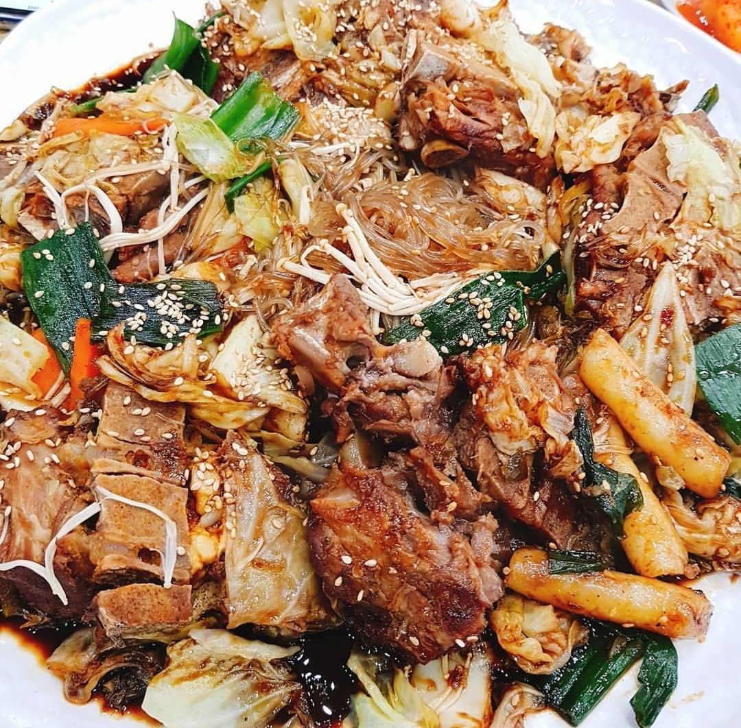 최진국감자탕 매장 방문 후 남겨주신 고객 리뷰 사진입니다.