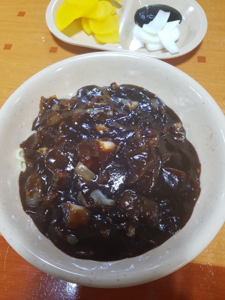 아름다운자장면 매장 방문 후 남겨주신 고객 리뷰 사진입니다.