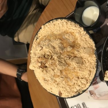 설빙 매장 방문 후 남겨주신 고객 리뷰 사진입니다.