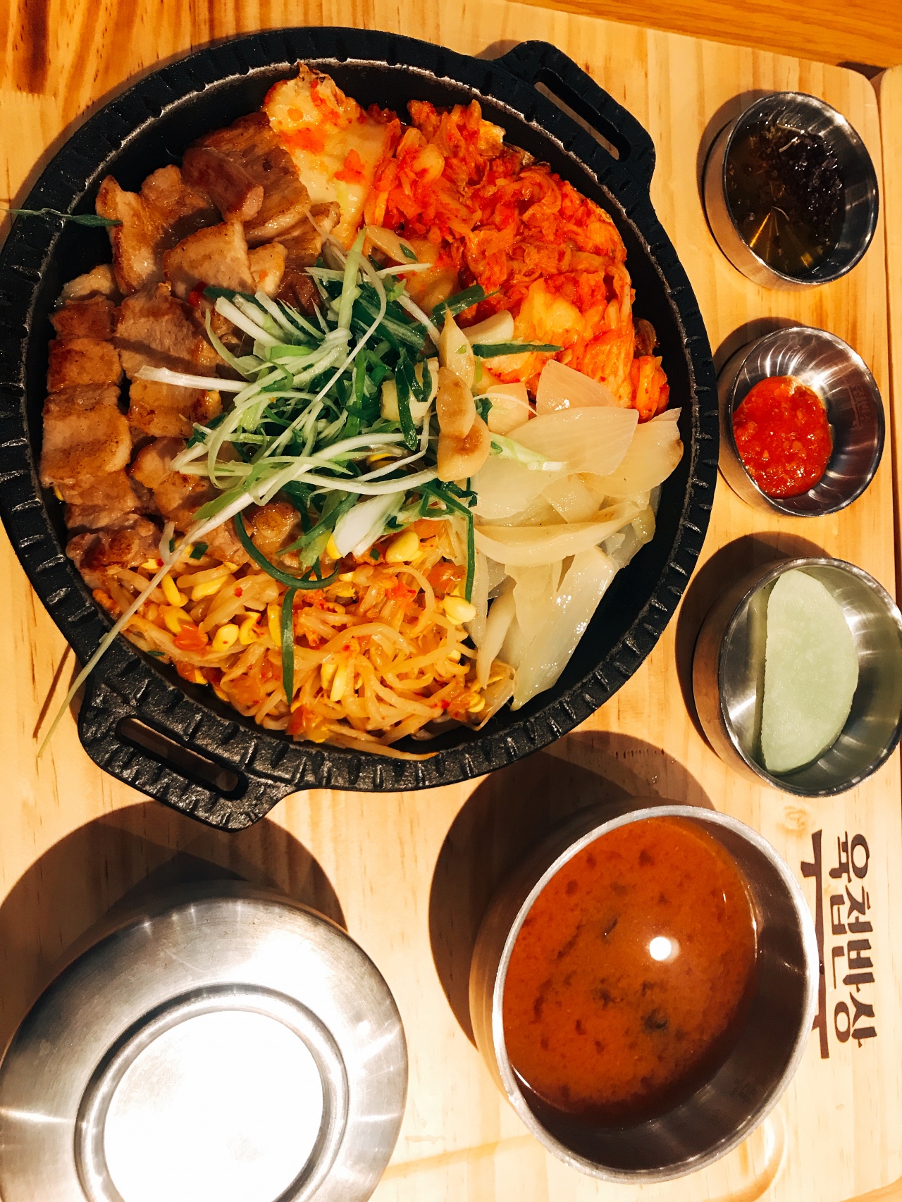 육첩반상 매장 방문 후 남겨주신 고객 리뷰 사진입니다.