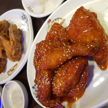 삼통치킨 구로디지털단지점 매장 방문 후 남겨주신 고객 리뷰 사진입니다.