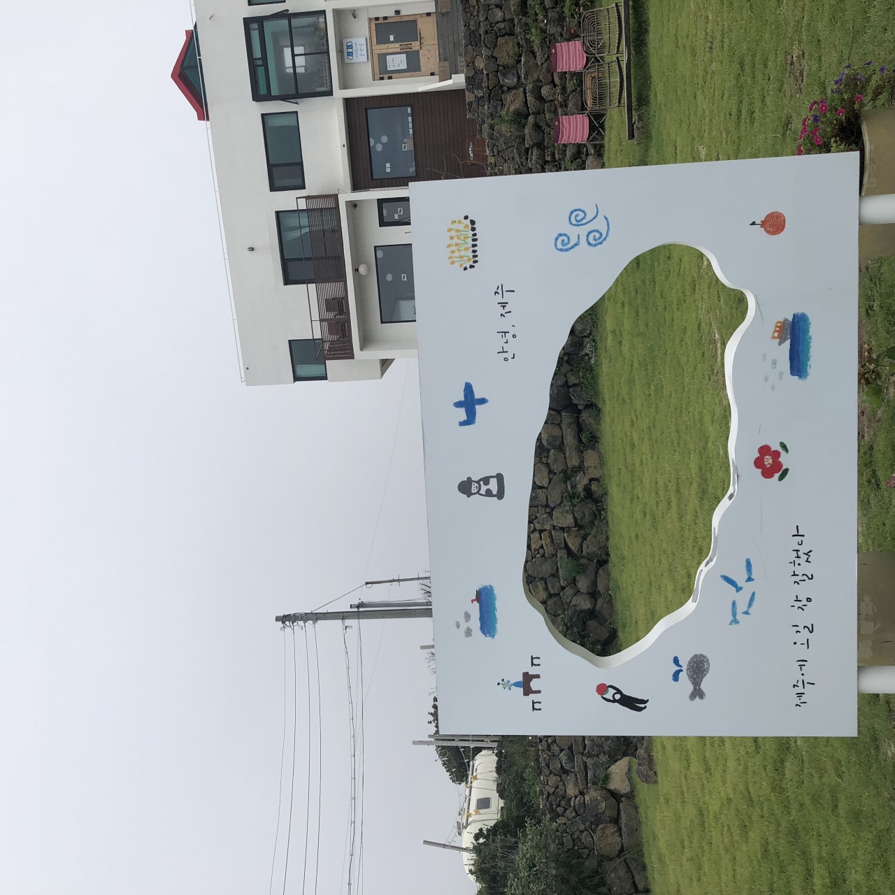 카페 공작소 매장 방문 후 남겨주신 고객 리뷰 사진입니다.
