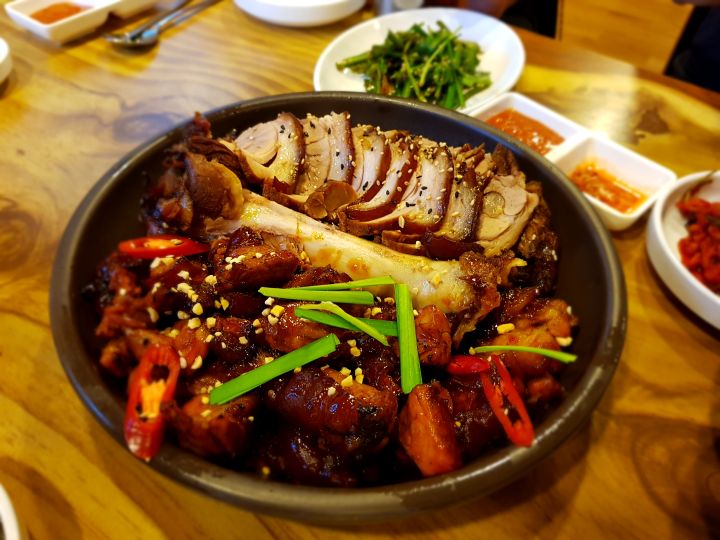 신수족발 매장 방문 후 남겨주신 고객 리뷰 사진입니다.