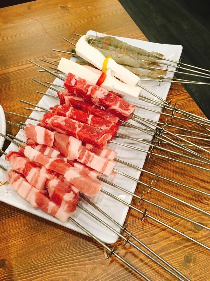 무한리필 꼬치꼬치 매장 방문 후 남겨주신 고객 리뷰 사진입니다.