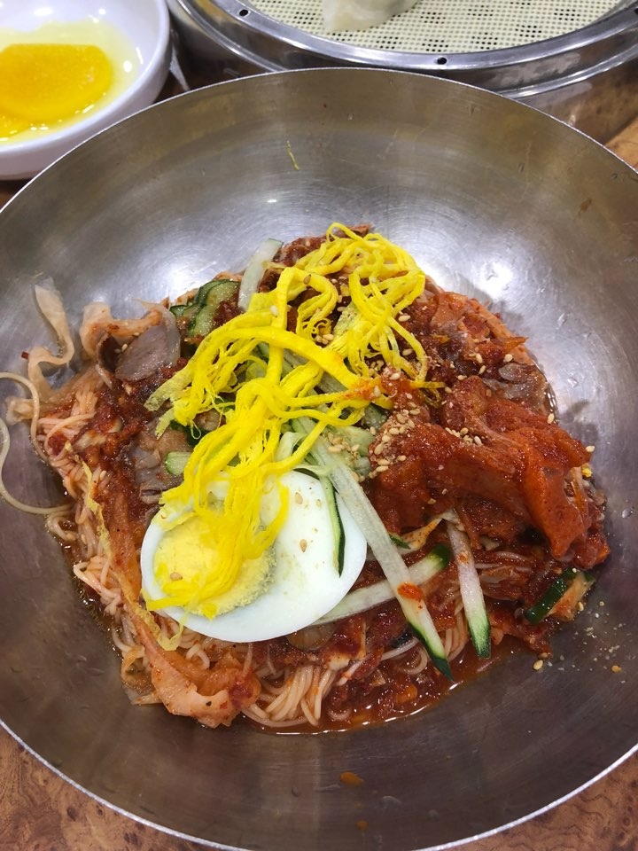 춘하추동밀면 매장 방문 후 남겨주신 고객 리뷰 사진입니다.