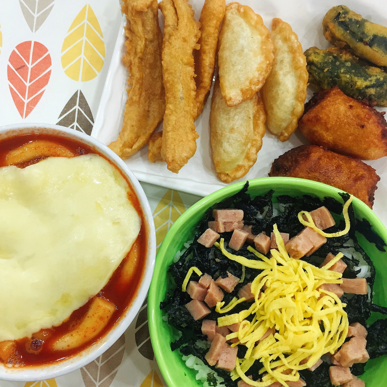 신전떡볶이 매장 방문 후 남겨주신 고객 리뷰 사진입니다.