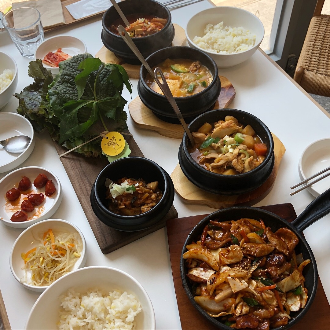 아이노테이블 매장 방문 후 남겨주신 고객 리뷰 사진입니다.