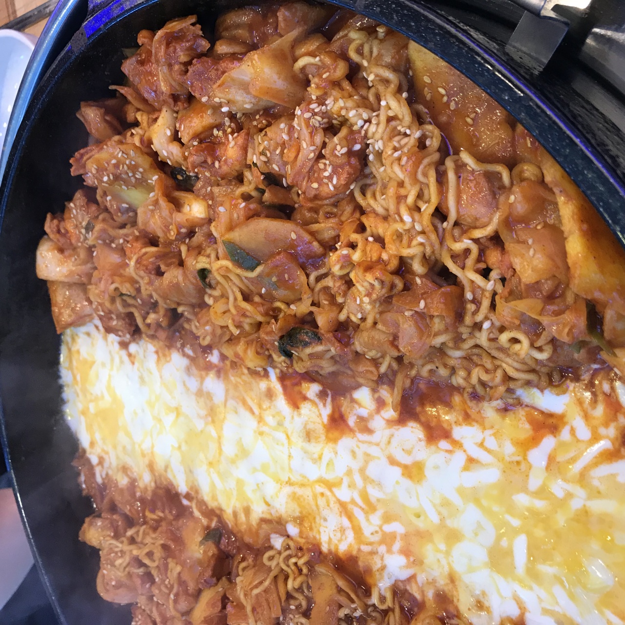 고수닭갈비 매장 방문 후 남겨주신 고객 리뷰 사진입니다.