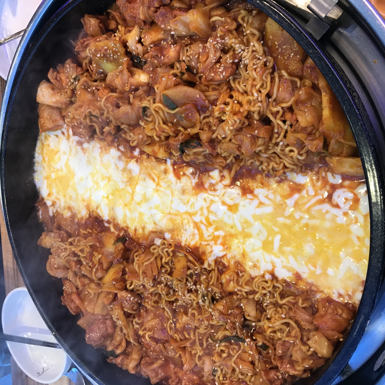 고수닭갈비 매장 방문 후 남겨주신 고객 리뷰 사진입니다.