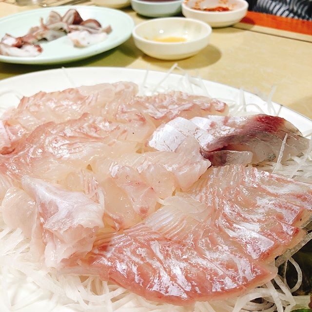 명성횟집 매장 방문 후 남겨주신 고객 리뷰 사진입니다.