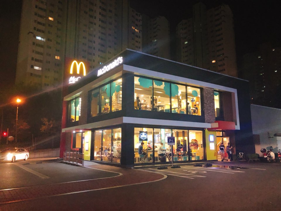 맥도날드 춘천퇴계DT점 매장 방문 후 남겨주신 고객 리뷰 사진입니다.