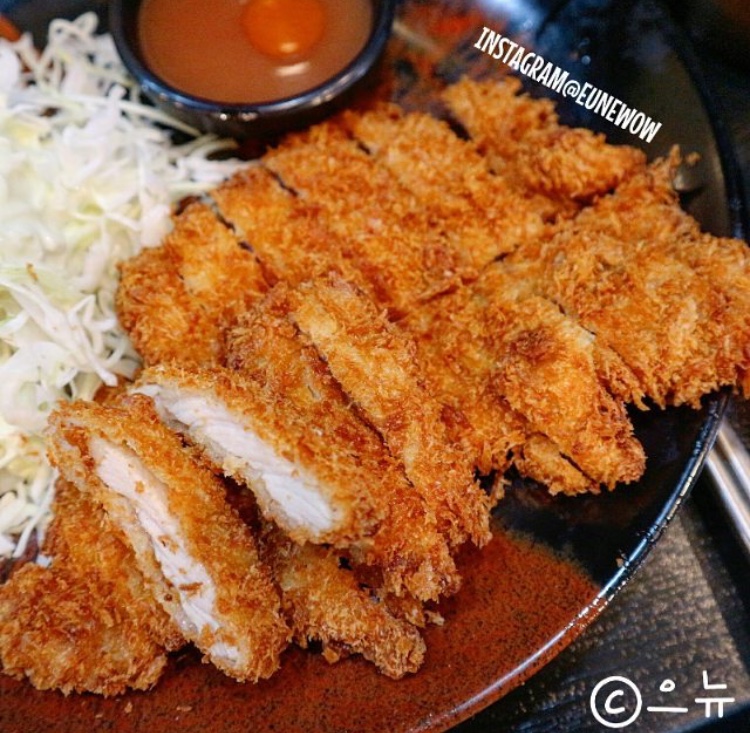 돈까스겸 매장 방문 후 남겨주신 고객 리뷰 사진입니다.