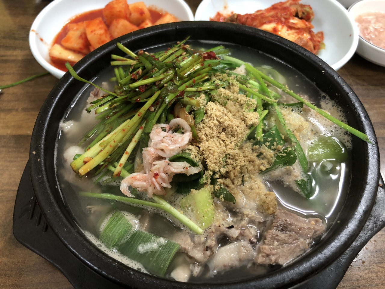 순대국가마솥족발 매장 방문 후 남겨주신 고객 리뷰 사진입니다.