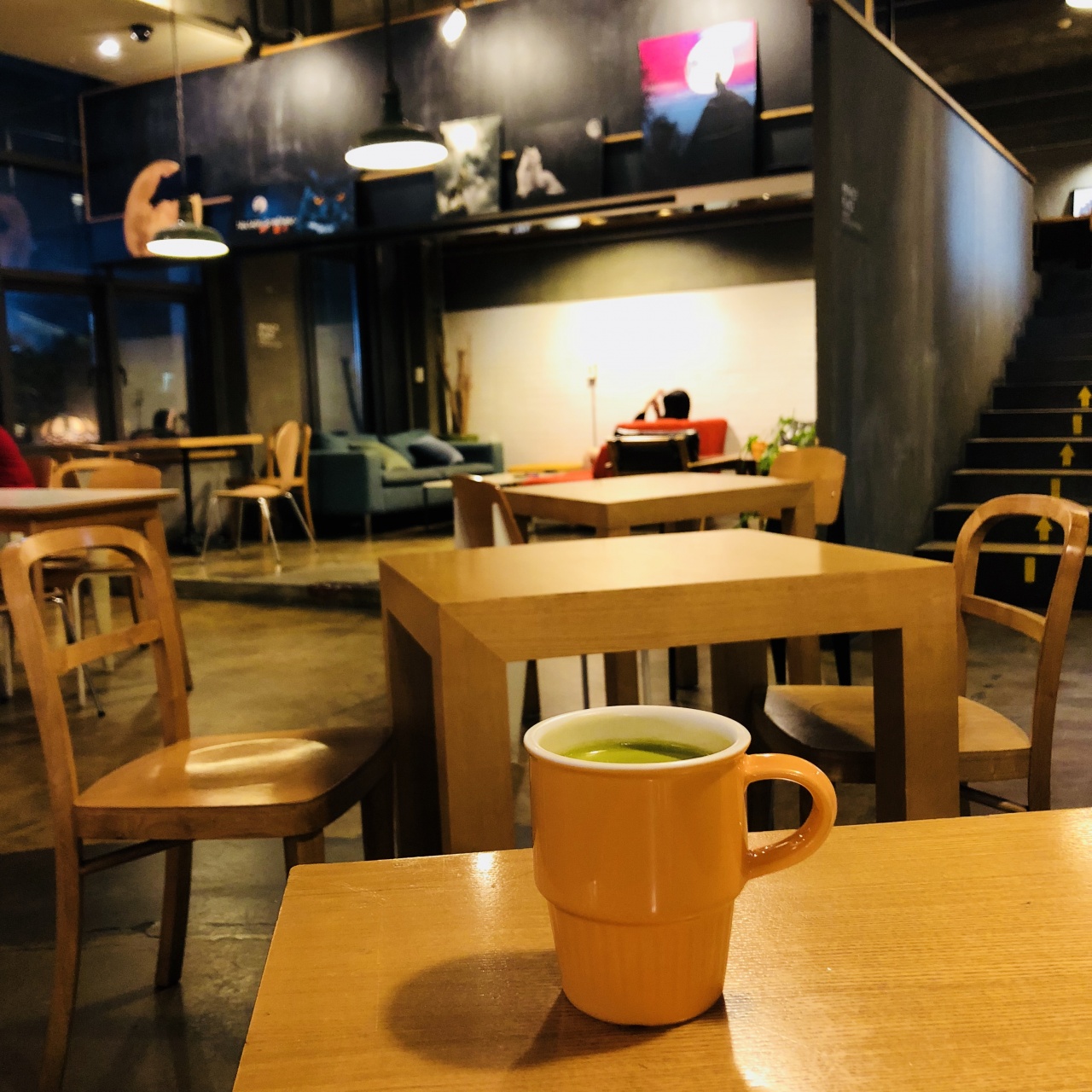 cafe b 매장 방문 후 남겨주신 고객 리뷰 사진입니다.