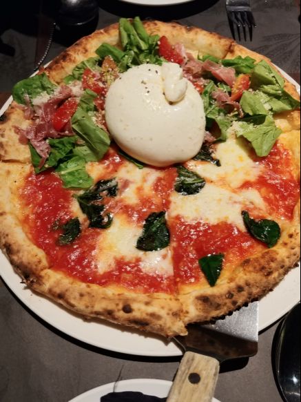 Pizza 4Ps 피자 포 피스 매장 방문 후 남겨주신 고객 리뷰 사진입니다.