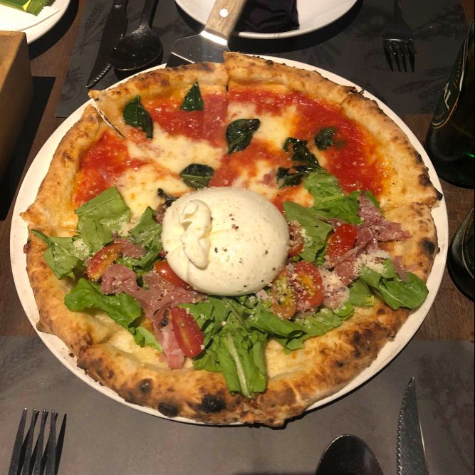 Pizza 4Ps 피자 포 피스 매장 방문 후 남겨주신 고객 리뷰 사진입니다.