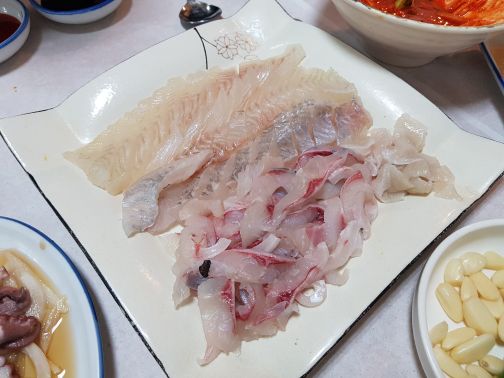 길수횟집 매장 방문 후 남겨주신 고객 리뷰 사진입니다.
