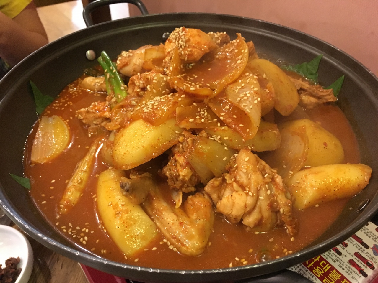 고갯마루집 매장 방문 후 남겨주신 고객 리뷰 사진입니다.