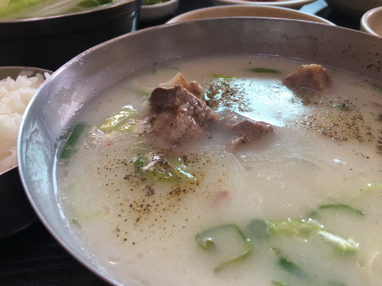 화성식당 매장 방문 후 남겨주신 고객 리뷰 사진입니다.