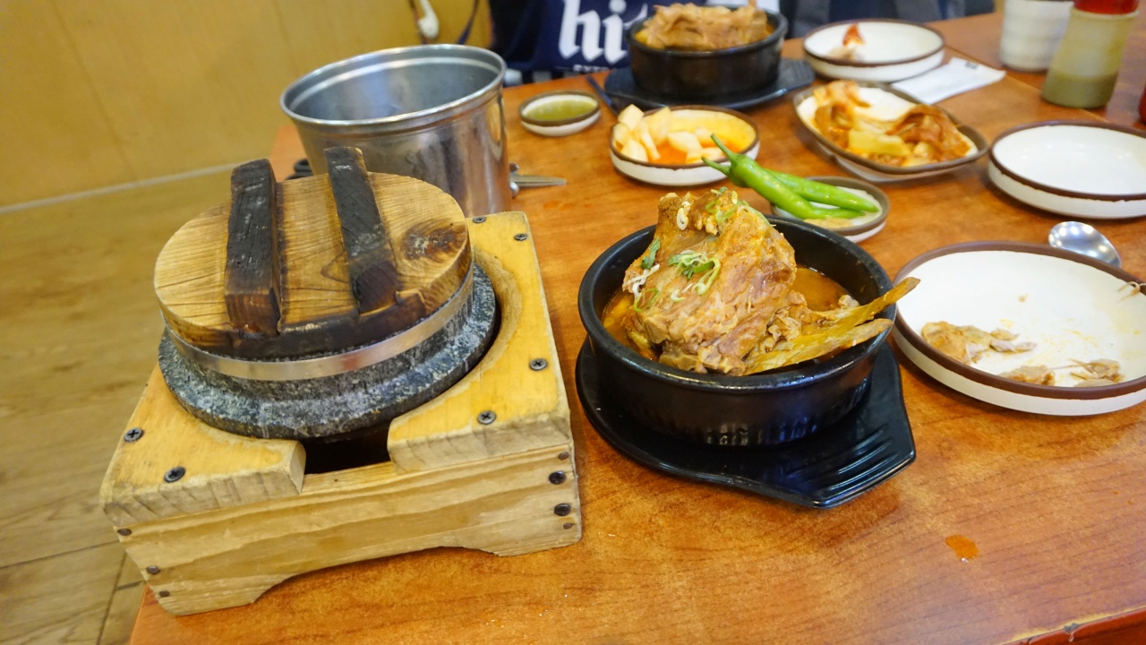 왕뼈사랑  매장 방문 후 남겨주신 고객 리뷰 사진입니다.