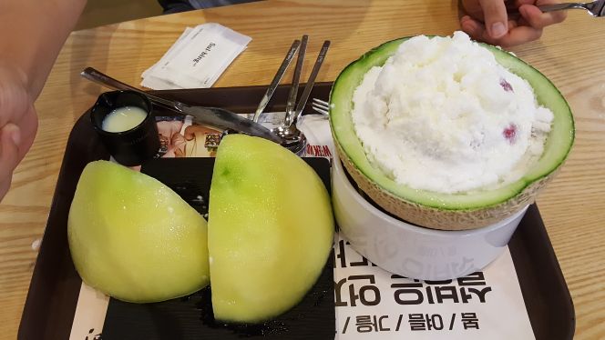 설빙 매장 방문 후 남겨주신 고객 리뷰 사진입니다.