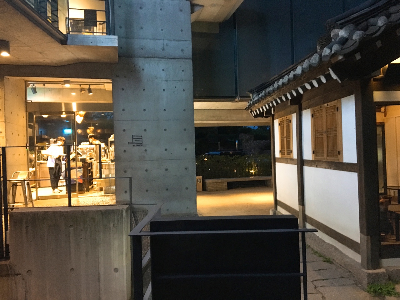 프릳츠 매장 방문 후 남겨주신 고객 리뷰 사진입니다.