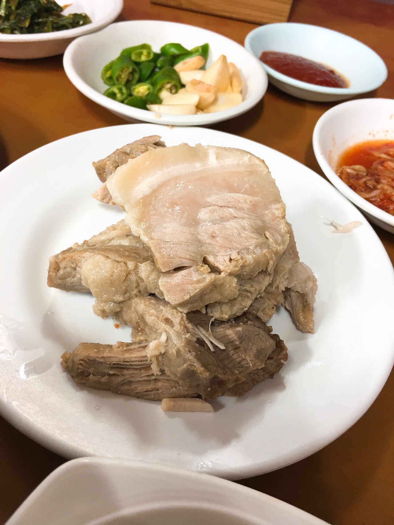 장수보쌈 매장 방문 후 남겨주신 고객 리뷰 사진입니다.