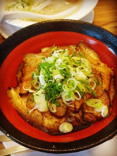 치카이라멘 매장 방문 후 남겨주신 고객 리뷰 사진입니다.