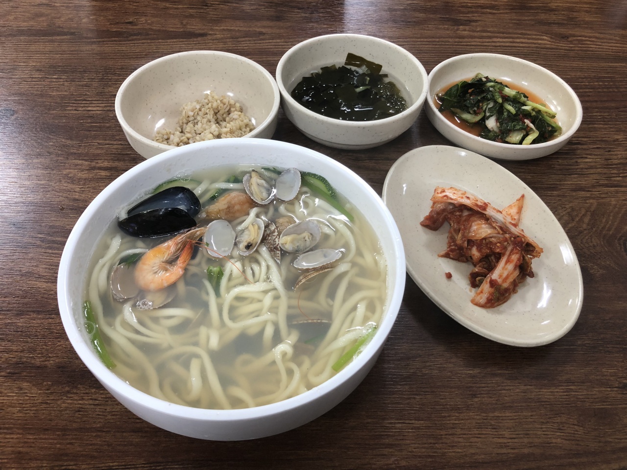 또또칼국수 매장 방문 후 남겨주신 고객 리뷰 사진입니다.