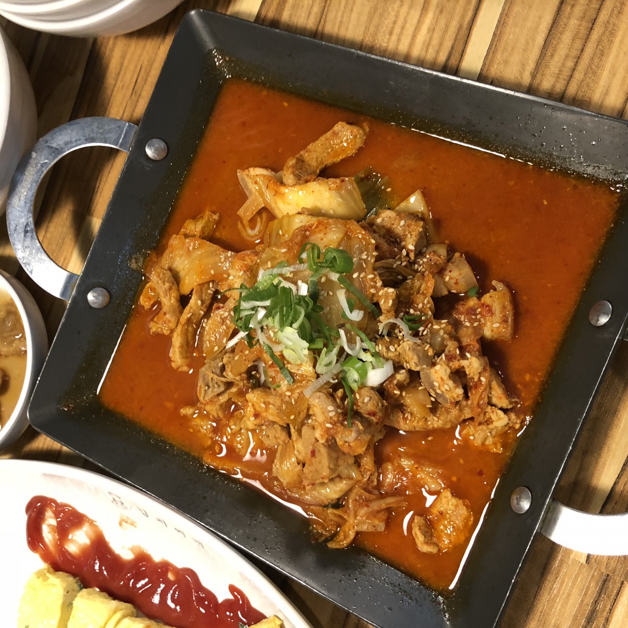 철순이네김치찌개 매장 방문 후 남겨주신 고객 리뷰 사진입니다.