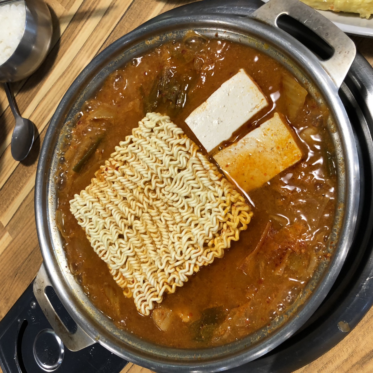 철순이네김치찌개 매장 방문 후 남겨주신 고객 리뷰 사진입니다.