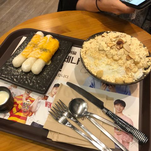 설빙 매장 방문 후 남겨주신 고객 리뷰 사진입니다.