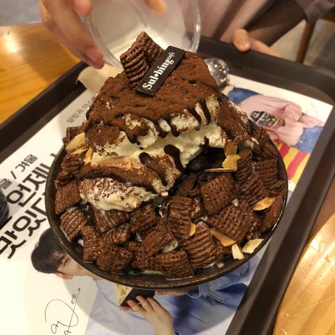 설빙 매장 방문 후 남겨주신 고객 리뷰 사진입니다.