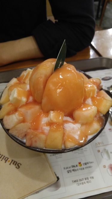 설빙 매장 방문 후 남겨주신 고객 리뷰 사진입니다.