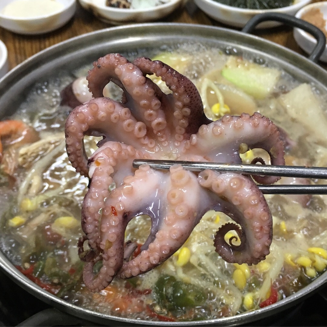 소문난초량할매쭈꾸미 매장 방문 후 남겨주신 고객 리뷰 사진입니다.