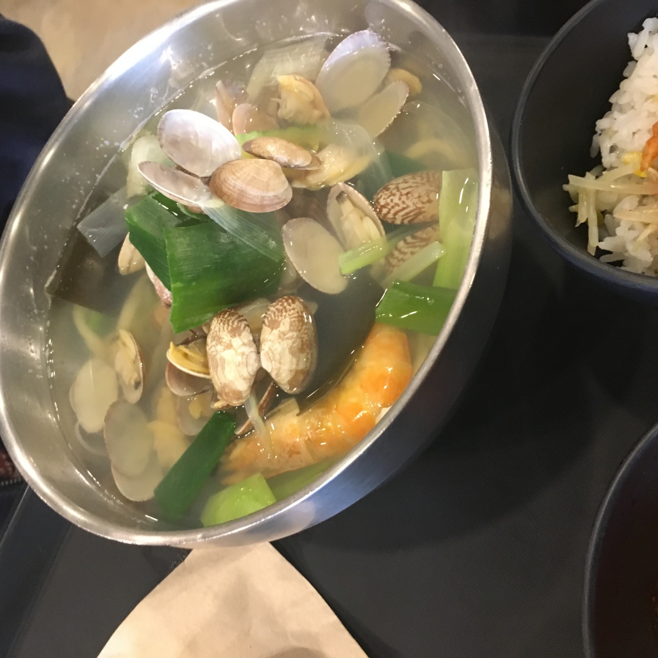 홍두깨 손칼국수 매장 방문 후 남겨주신 고객 리뷰 사진입니다.