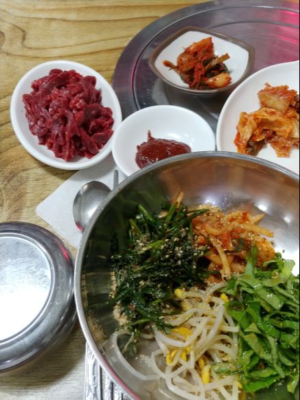 유구식당 매장 방문 후 남겨주신 고객 리뷰 사진입니다.