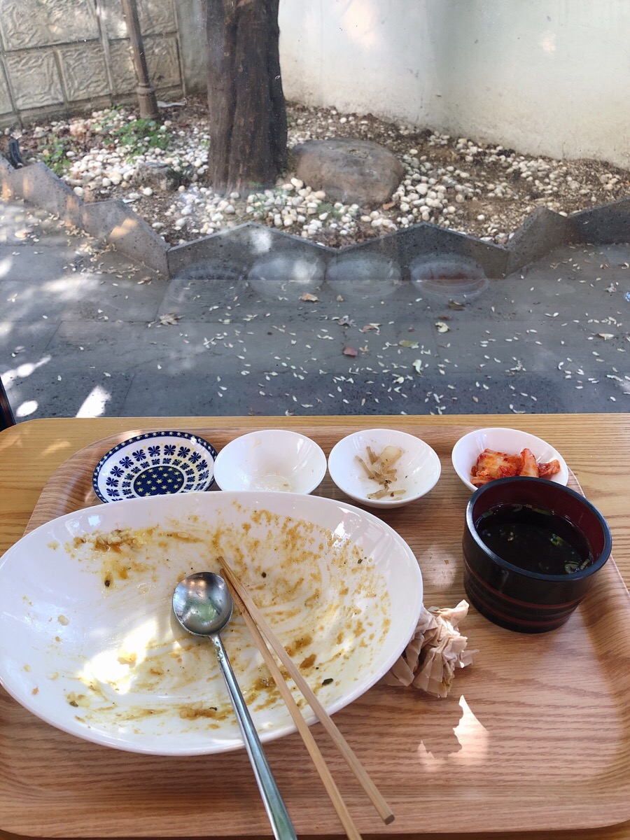 찰스숯불김밥 청계점 매장 방문 후 남겨주신 고객 리뷰 사진입니다.