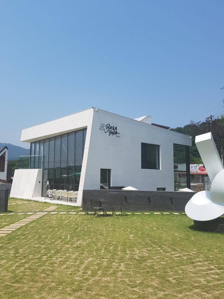 카페바라보다 매장 방문 후 남겨주신 고객 리뷰 사진입니다.