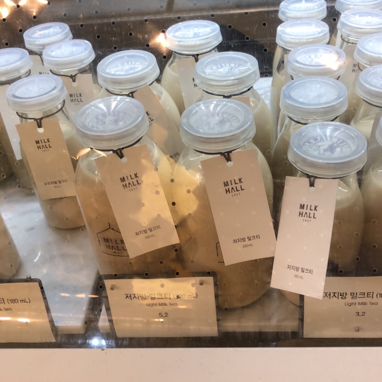밀크홀1937 매장 방문 후 남겨주신 고객 리뷰 사진입니다.