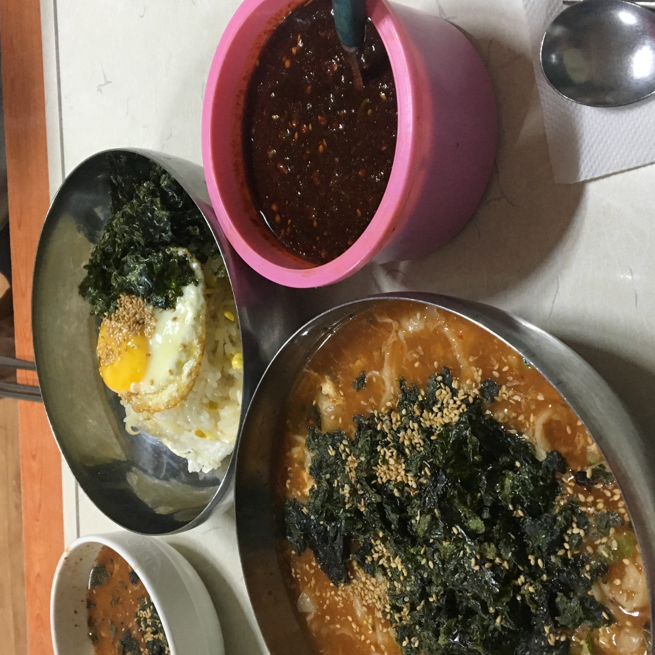 금학칼국수 매장 방문 후 남겨주신 고객 리뷰 사진입니다.