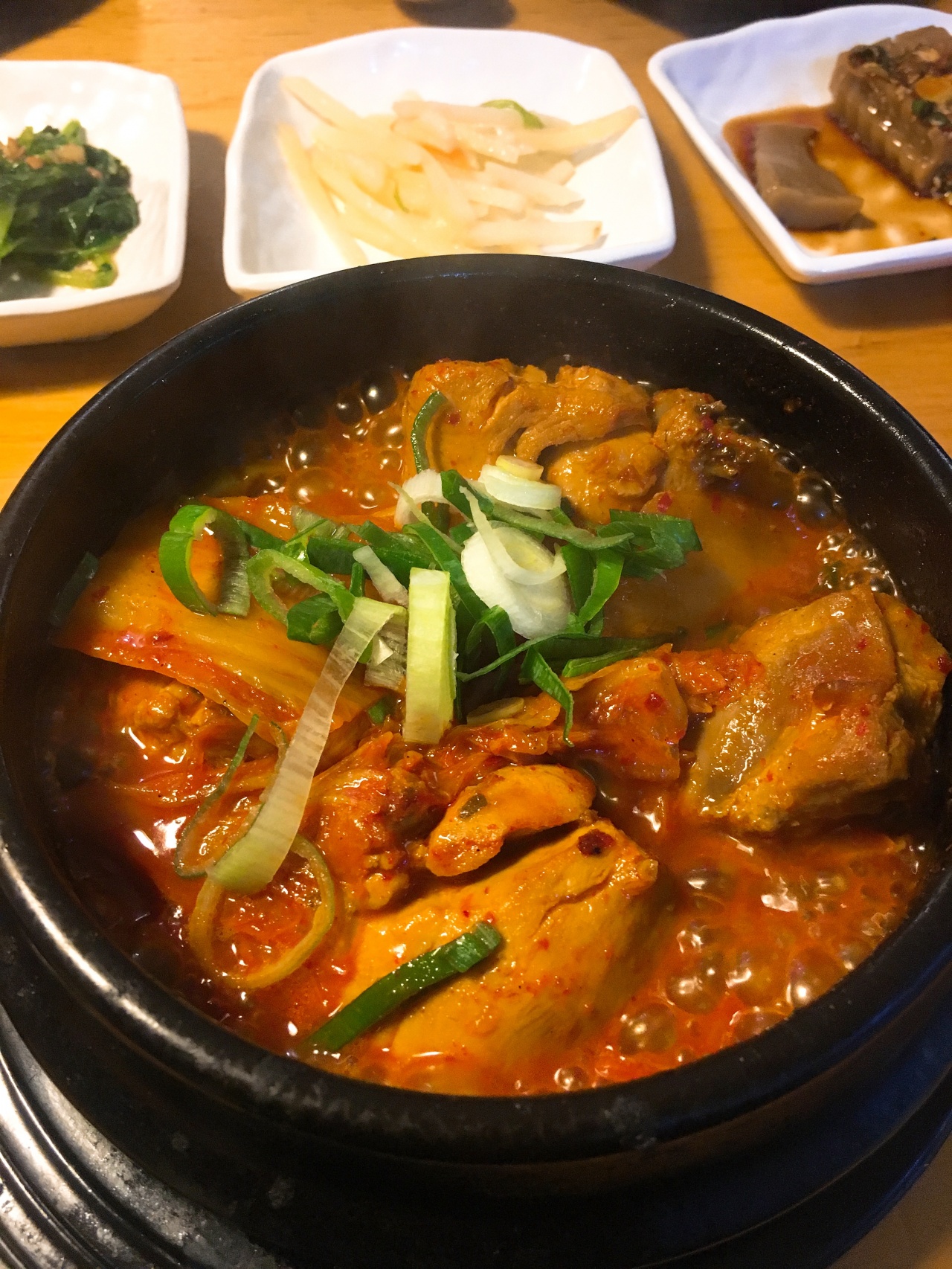 서진식당 매장 방문 후 남겨주신 고객 리뷰 사진입니다.