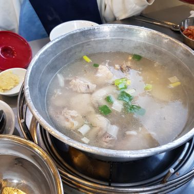 진옥화할매 원조닭한마리 매장 방문 후 남겨주신 고객 리뷰 사진입니다.